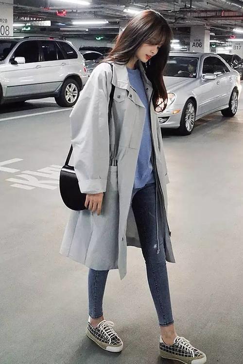 连衣裙、薄风衣、高跟鞋...别再说你没衣服穿了！