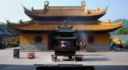 中国“最大”的尼姑庵，共拥有2万尼姑，一到天黑就有特殊规定