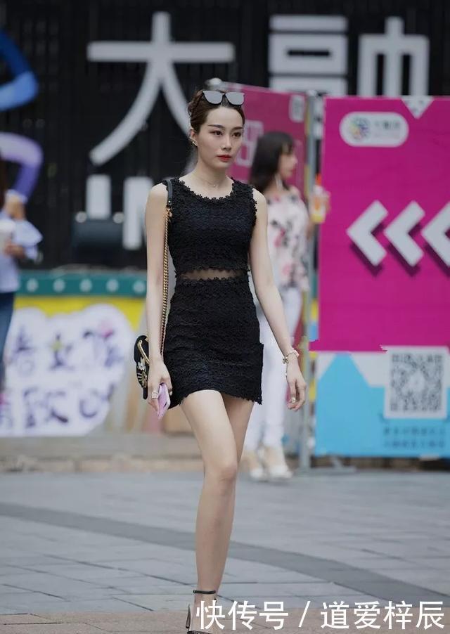 旗袍风格|美女穿上一双气质的一字带高跟凉鞋,让她看上去更加的有女人味
