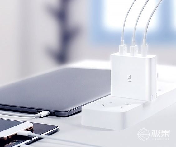 充电大魔王又来了!紫米发布65W充电器3口快充版