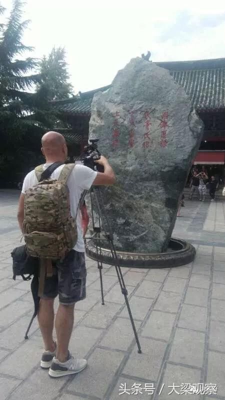 台湾联合报“大陆新发现专题摄制组到开封府拍摄