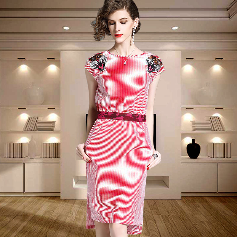 姐姐，你胆子够大的，穿这种连衣裙回家，小心老妈收拾你