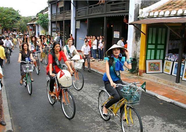  「越南的乡镇」谈乡镇公务员数量的合理性：中国每乡镇3.5万人，