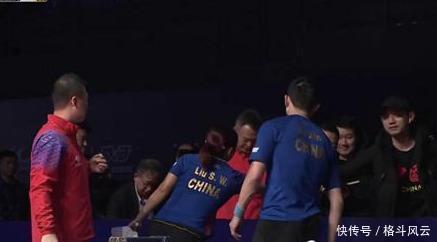 『高层』刘诗雯也曾紧张!出征带锅怕吃不好,张继科踢挡板被乒联高层怀念