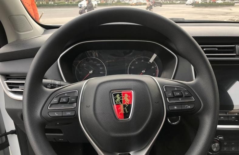  「国产车」选择国产车好不好？荣威RX3车主用车后大揭秘，你心动吗？