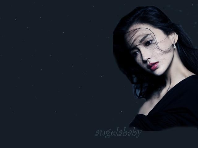 杨颖为品牌拍摄广告，身材迷人容貌美丽，看不出她已经30岁了