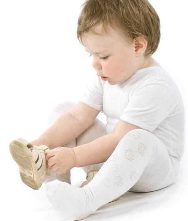 你家宝宝是从多大开始穿鞋的?大部分的家长都