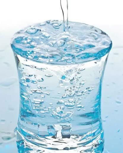  事儿：补水和保湿，或许不是一回事儿！