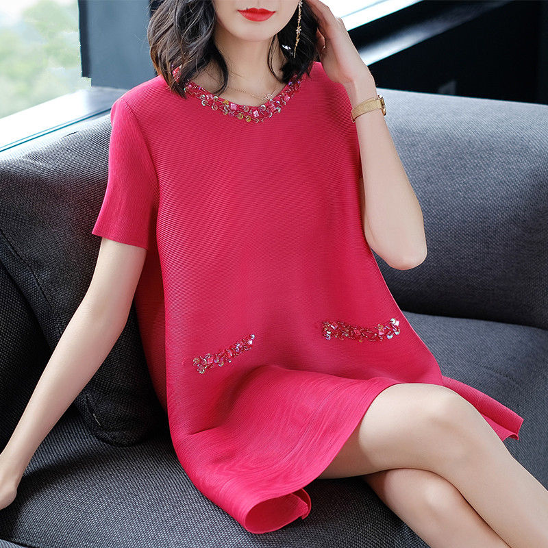 谁说长得胖就不能穿裙子?体重超140斤的姐姐穿照样美