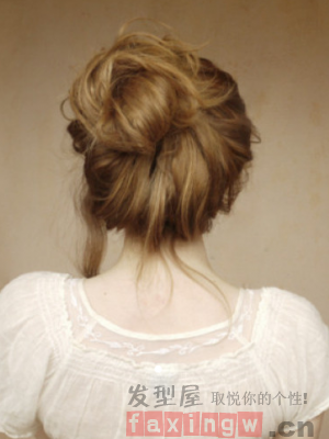 六款超美花苞头 教你如何扎出更时尚