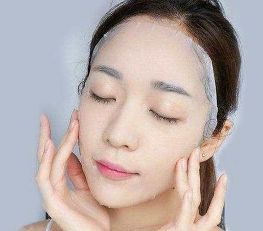 特别安全的祛斑方法，只需要一个土豆，让肌肤现出美丽原型