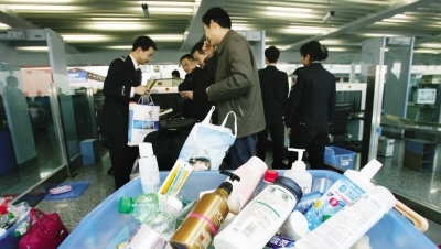 辟谣!原来它们能带上飞机,游客:之前都白扔