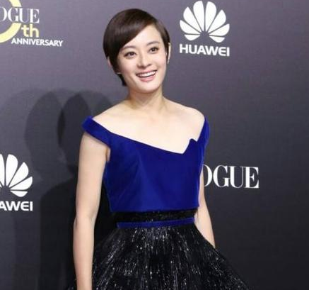 43岁周迅与35岁孙俪同框，不比不知道，一比吓一跳！