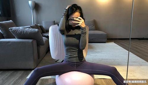 性感妖娆的紧身打底裤女神，堪比超模气质，忒漂亮