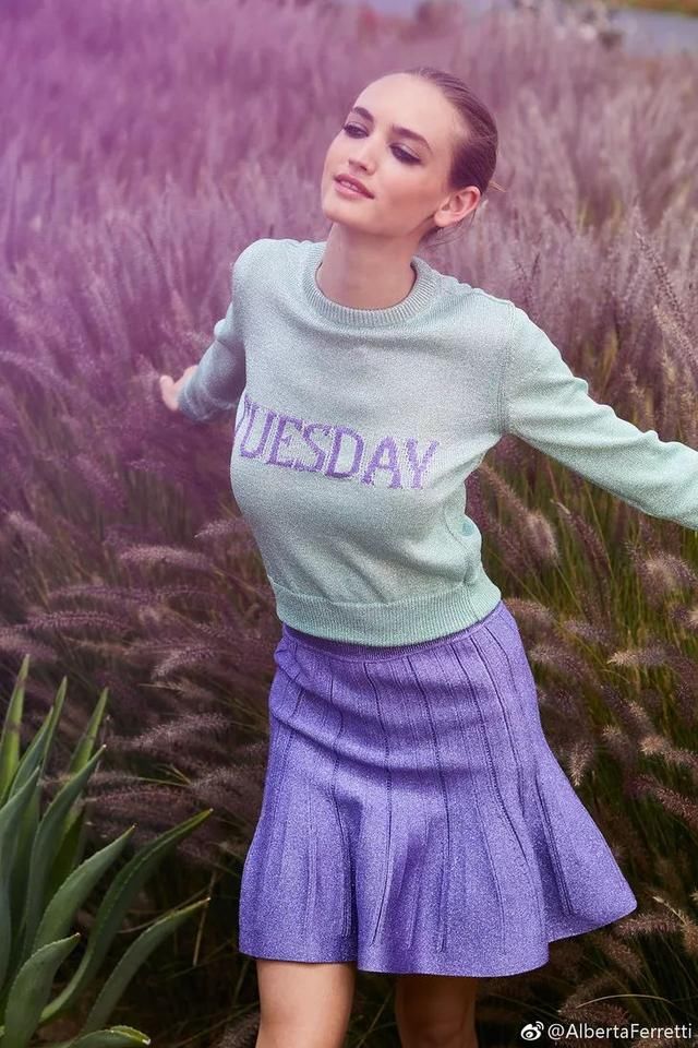 张梓琳的托特包只要三位数？我下单了