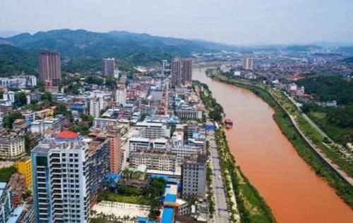  「相形见绌」中国这两座小城与越南隔河相望，城建让对岸的越南