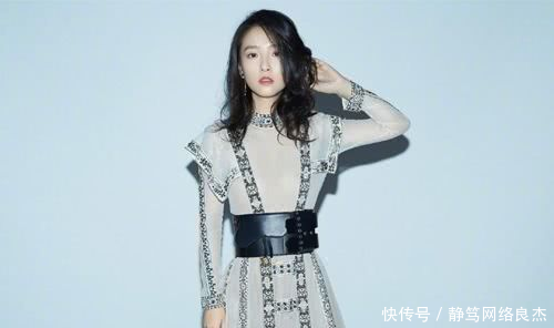  『小黑』别再只穿小黑裤了，2020春夏这条裤子才是时髦又好看！