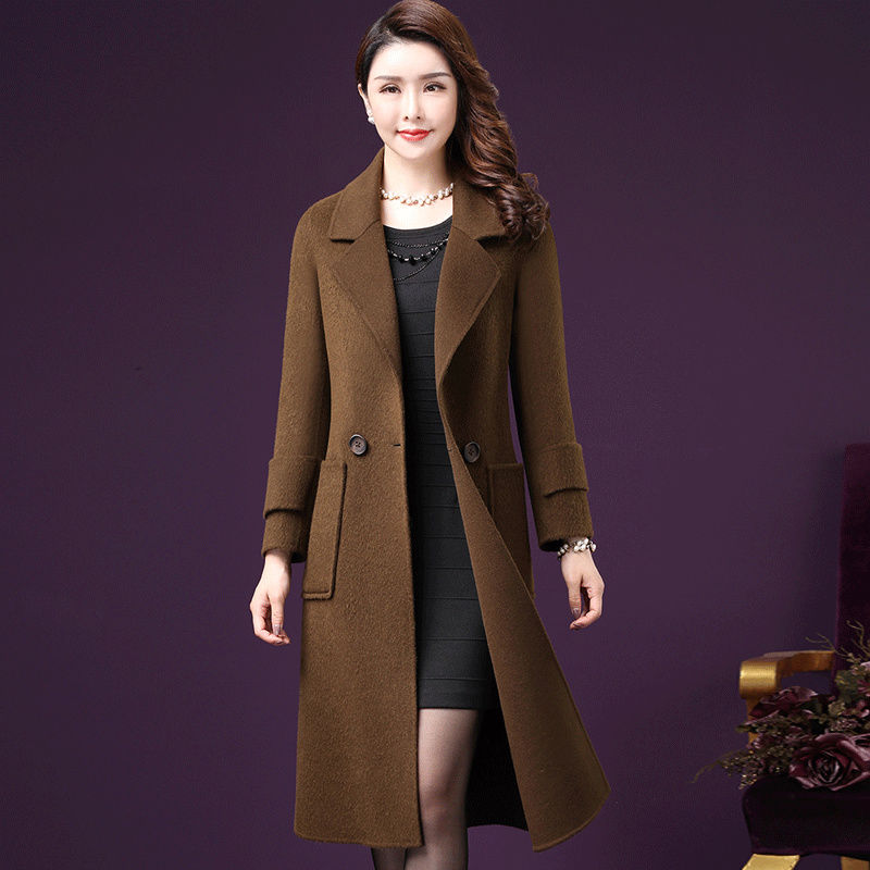 别再买羽绒服,又贵又土气!这样穿呢大衣+短靴,才时髦巨洋气