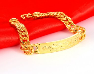 戴着粗硕“金链”的男人不一定是“土豪”，看完下图你就知道了