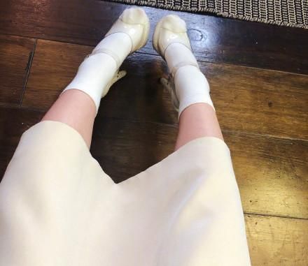 美丽的代价！李冰冰惊艳四方的造型下是驴蹄鞋+棉袜，还有腿毛！