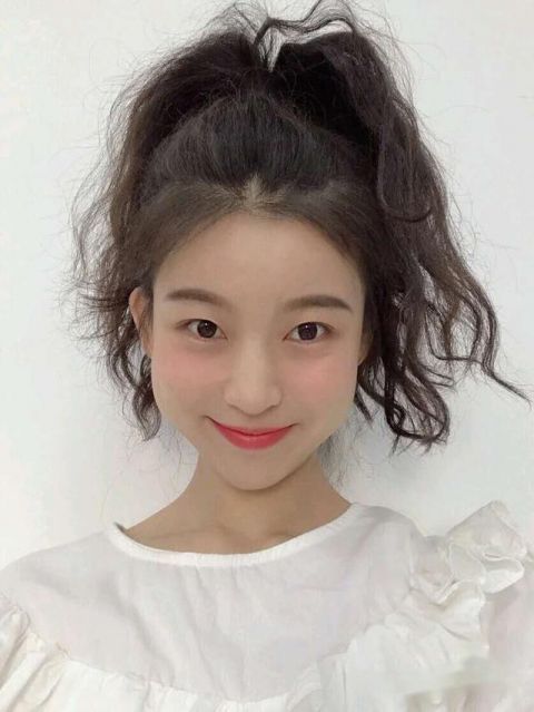  「气质」女孩子别总是披发，扎起来更好看，尤其圆脸、瓜子脸，扎发更气质