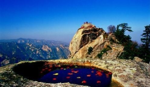 华山3大未解之谜: 一个游客无意解开, 另外2个至今未找到答案