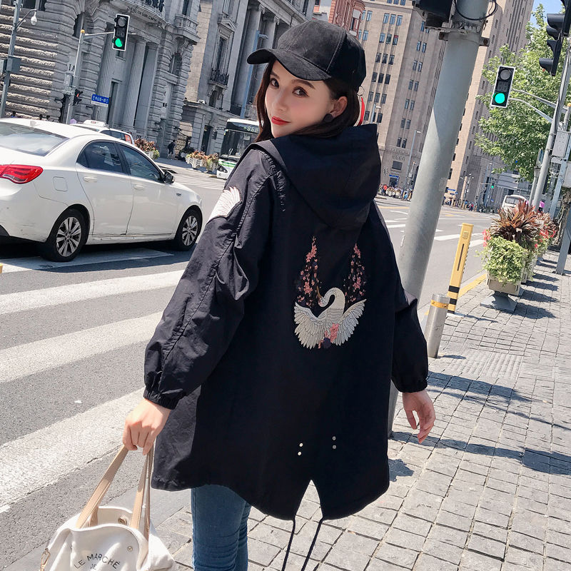 9月渐凉!刚上市就火了“薄款”秋装，搭小脚裤特别美，人见人夸