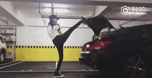 姑娘们没有大长腿，就别强行“一字马”了，行吗?