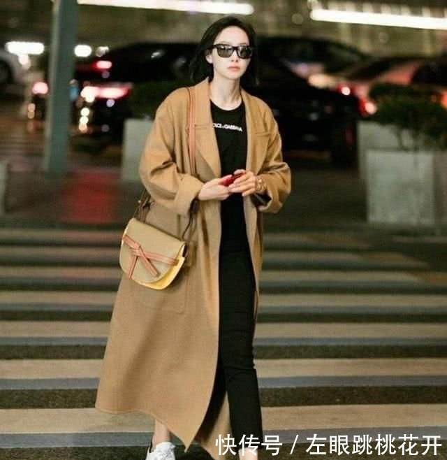  「毛呢大衣」羽绒服别再穿了，2020“大衣＋这3件内搭”最时髦显瘦，好看炸了！