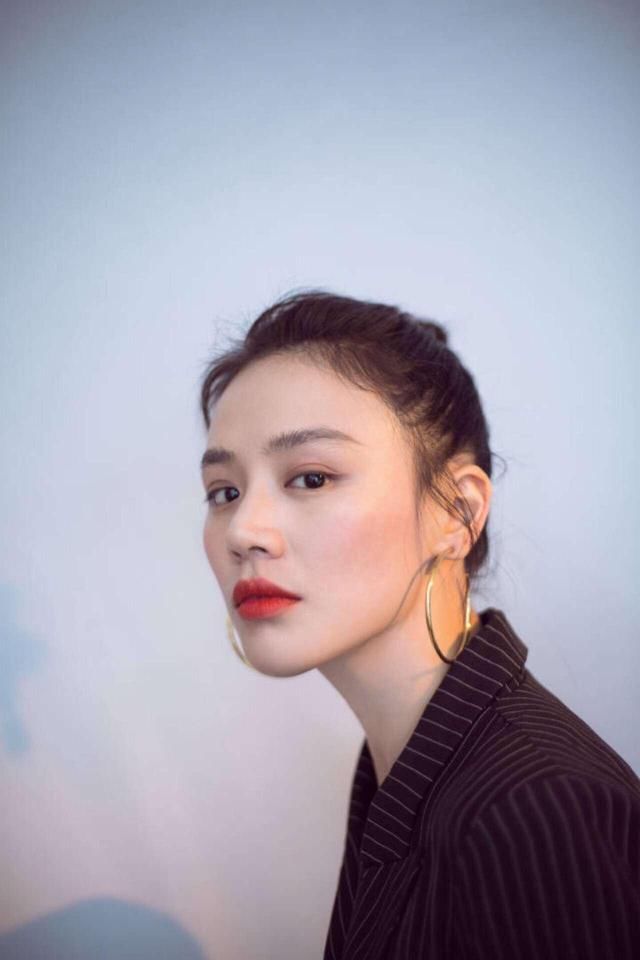 马思纯你咋这么显腿长呢，身高咋看也得有175！