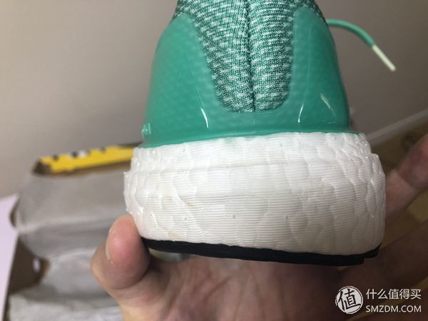 阿迪达斯难得的一双严肃跑鞋--Adidas Supernova 开箱