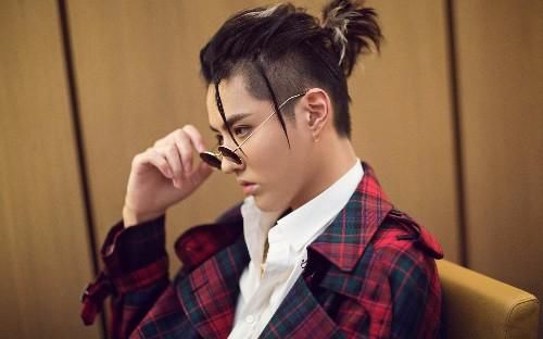 冠希哥疑似开怼吴亦凡:给了钱不等于是朋友,别被业余的给骗了