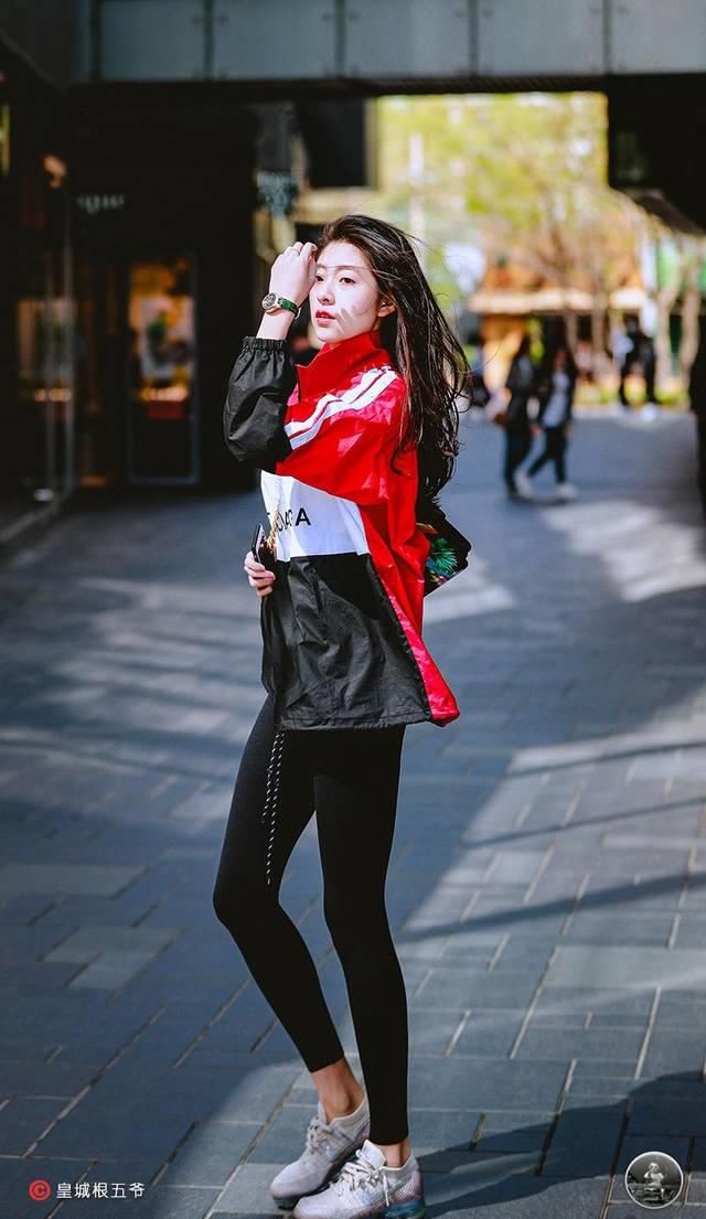  时髦：街拍：学会时尚达人们的穿衣之术，你也可以轻而易举地穿出时髦感