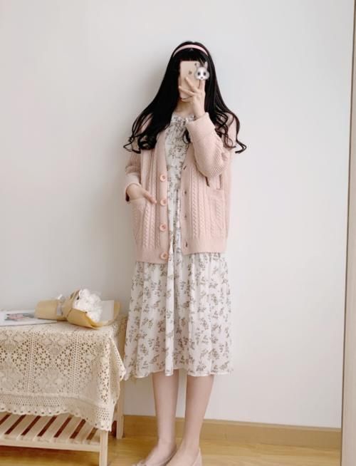 【碎花】2020年建议微胖女生:多种草一些“碎花裙”,遮肉效果贼棒