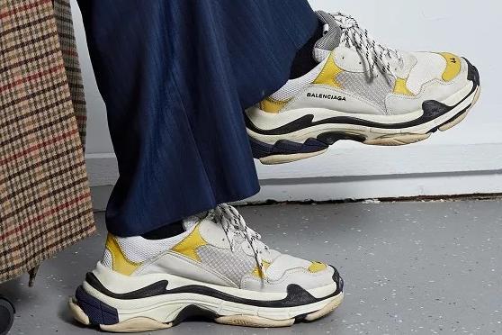 这些丑球鞋，真的值这么多钱吗？