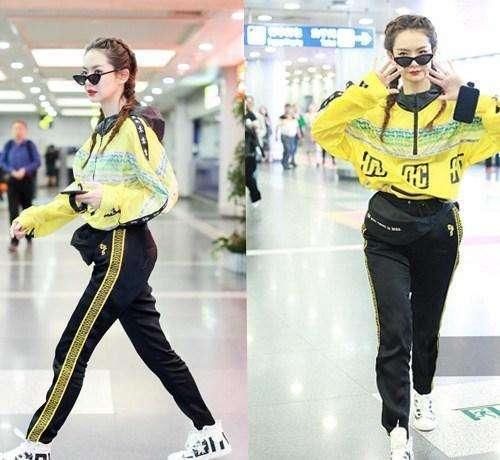 杨钰莹穿的衣服很透明,你怎么看?