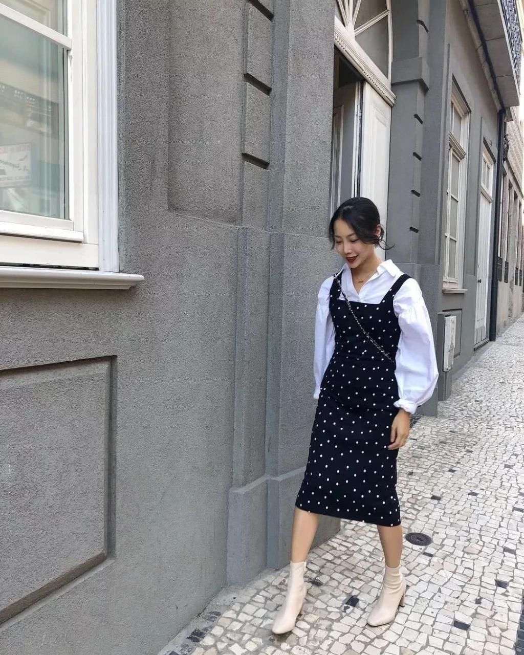  『碎花连衣裙』春季裙子搭配：春夏衣服别乱穿！今年最流行这4条裙子！显瘦又显高！
