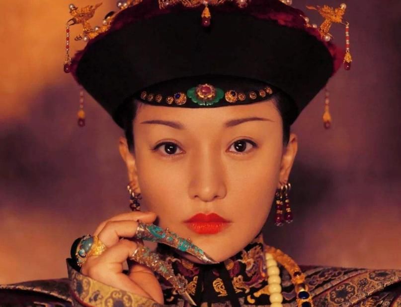 皇帝:少女一生未入皇宫,却在宫外生下天子,逝后皇帝辍朝11天