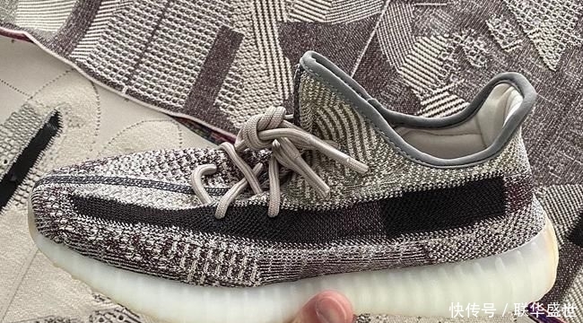 『估计』都说Yeezy 350 V2是侃爷的调色盘!但新配色估计又要真香了……