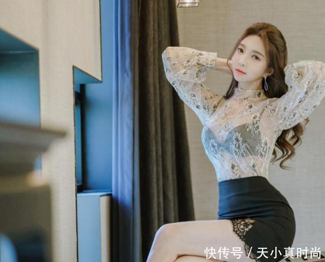 透视上衣搭配黑色包臀裙，让你的美更有迷人味道！