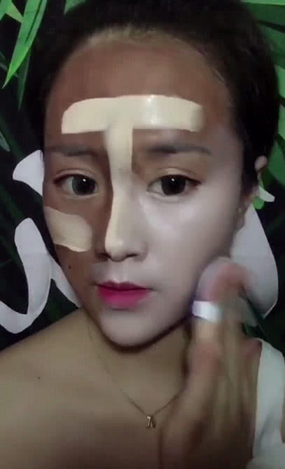 抖音4大“邪术”，这哪里是化妆，简直是“换头”，太可怕了！