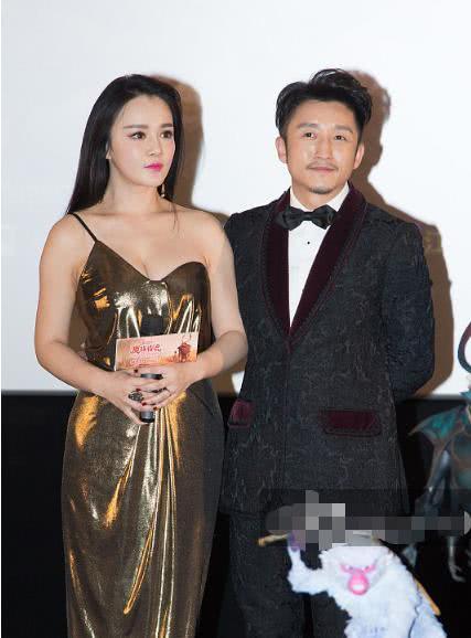 冉莹颖胆子真大，一根细带支撑着全身，网友：邹市明好福气！