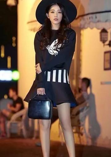 张雪迎撞衫阿姨级的阚清子，输得一败涂地，网友：只怪你没有女人