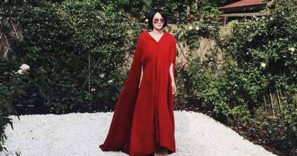 38岁张柏芝和40岁王菲走秀对比，一个像超模，一个不忍直视