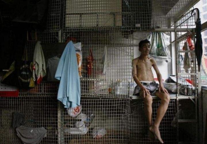 为何香港人宁愿蜗居，也不愿去内地发展？听听当地人怎么说？