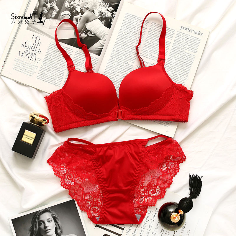 也许，你与性感之间只差了一套内衣