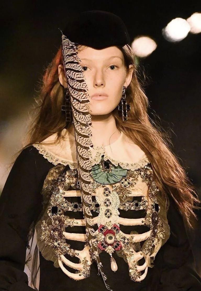 2018秋冬高定时装周?No!这其实是一场妆容比拼!