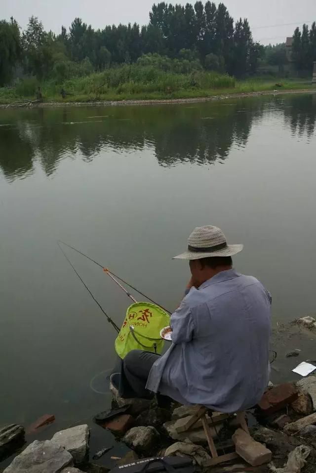 淄川磁村刘瓦水库看钓鱼_【快资讯】