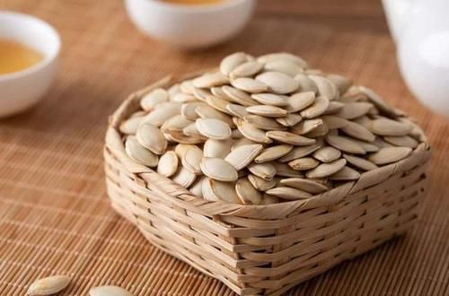  「南瓜种子」南瓜又称为“懒人蔬菜”，简单几步种植好，南瓜吃不赢