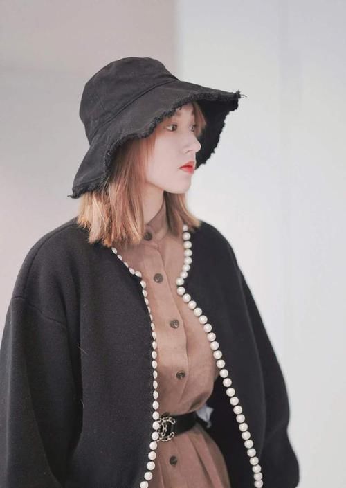 「帽子的搭配」帽子的五种搭配术，每一款都是服装搭配的点睛之笔，这样戴准没错